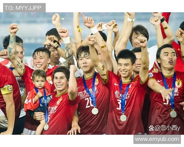 球迷为球队连胜欢欣鼓舞，誓言全力支持迎接挑战！